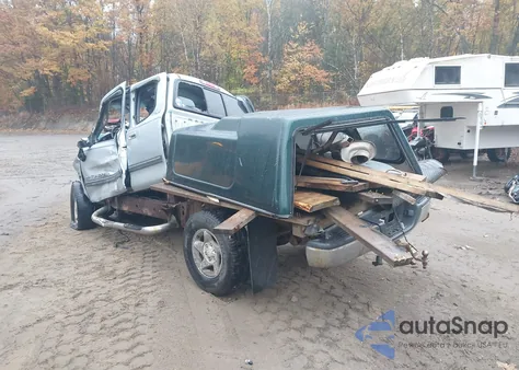 2000 Toyota Tundra Sr5 V8 from USA, damaged, VIN 5TBBT4416YS084790